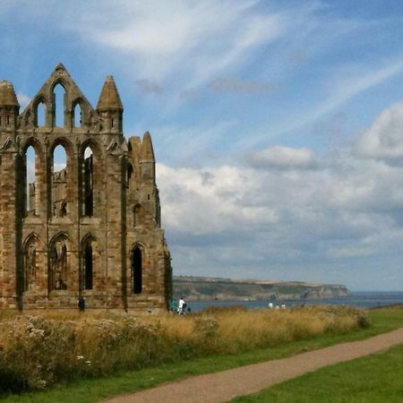 See Glympse Whitby Bagian luar foto