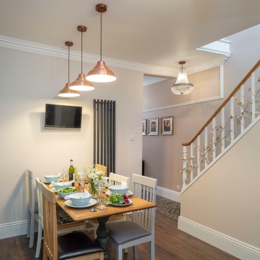 See Glympse Whitby Bagian luar foto