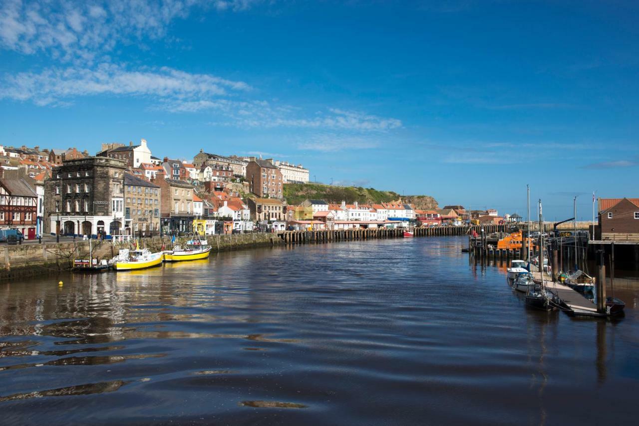 See Glympse Whitby Bagian luar foto