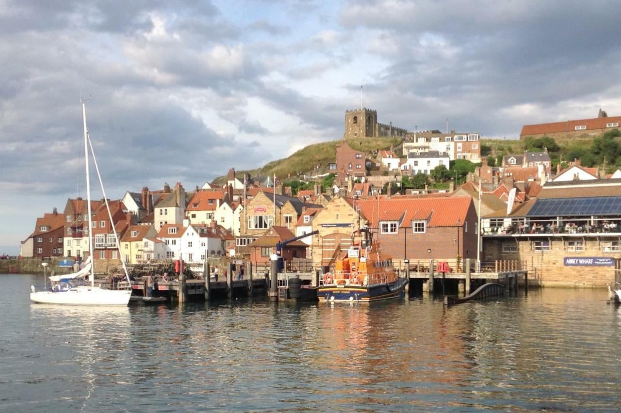 See Glympse Whitby Bagian luar foto